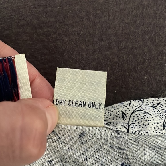 AMERICAN EAGLE OUTFITTERS Flower Design Wrap Around Skirt Size Medium - Picture 8 of 9